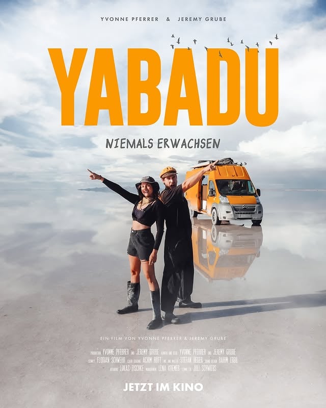 UNSER FILM 🎞️👣 “YABADU – niemals erwachsen” Anzeige | ist eine einzigartige Reise durch die Augen eines Kindes. Mit unserem Camper durchqueren wir Südamerika auf der Suche nach Yabadu – dem geheimnisvollen Buch der Hoffnung. Doch statt Hoffnung finden wir am Ende etwas ganz anderes.🎞️ Ein Film für die ganze Familie!🎫 Sichere dir jetzt dein Ticket für unsere exklusive Kinotour – mit uns live vor Ort!🍿https://yve-shop.de/yabadu/🧚🏻‍♂️Danke: @lenakremer @flowryan.visuals @rahimerbil @lukaszischke @mean.characters @denise.webdesign @ene.mene.mu @stefan_heger_mastering an alle 19 Synchronsprecher und 21 Wegweisern. Danke an Juli - dass du Livl deine Stimme geschenkt hast! Trailer. By @twosydemedia 🎥Ein Film von @jeremygrube und @yvonnepferrer #Yabadu #NiemalsErwachsen #Kinotour #Filmstart #Roadmovie #Lebensfreude by @yvonnepferrer