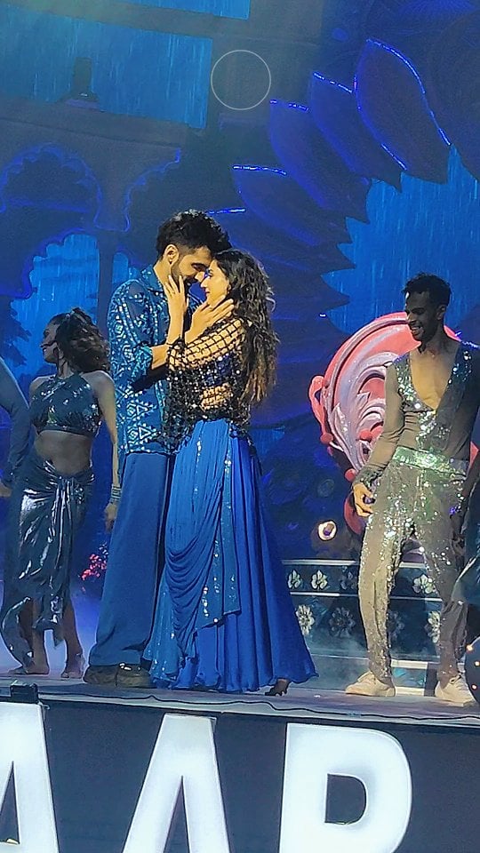 DO WATCH #STARPARIVAARAWARDS2025 #25saalreunionbemisaal#fullscreenentertainment #fullscreen #starplus #vibhorratna #starparivaar #parivaarawards #starparivaarawards #starevents #SPA2025 #SPA #Jhanak #rishi #rinak #arjittaneja #riyasharma #arjittanejafanclub #arjittaneja_fc #riyasharmaa_09 #riyasharmaa #riyasharmaa_ki_fanpage #romance #romanticjodi #romanticouple #romantic #lovestory by @riyasharmaa_09