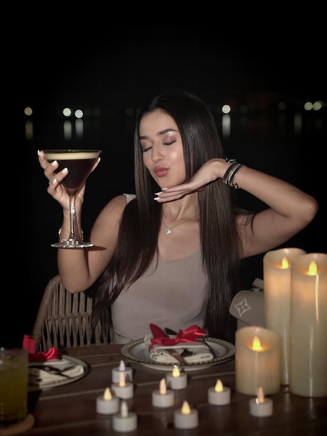 Twenty something years of being “that” girl! 💋🥂 #birthdaybehavior 🎁 🇦🇪 P.s. - still not over how cute this setup was! 🥹🤍🤍So grateful!! ✨Tysm @visitrasalkhaimah @heartofrak @brandit.india @movenpickalmarjan @ulabeachrak ✨🤍🤍......#libraseason #octoberbaby #birthdaypost #birthdayvibes #rasalkhaimah #uae ✨ by @riyasharmaa_09