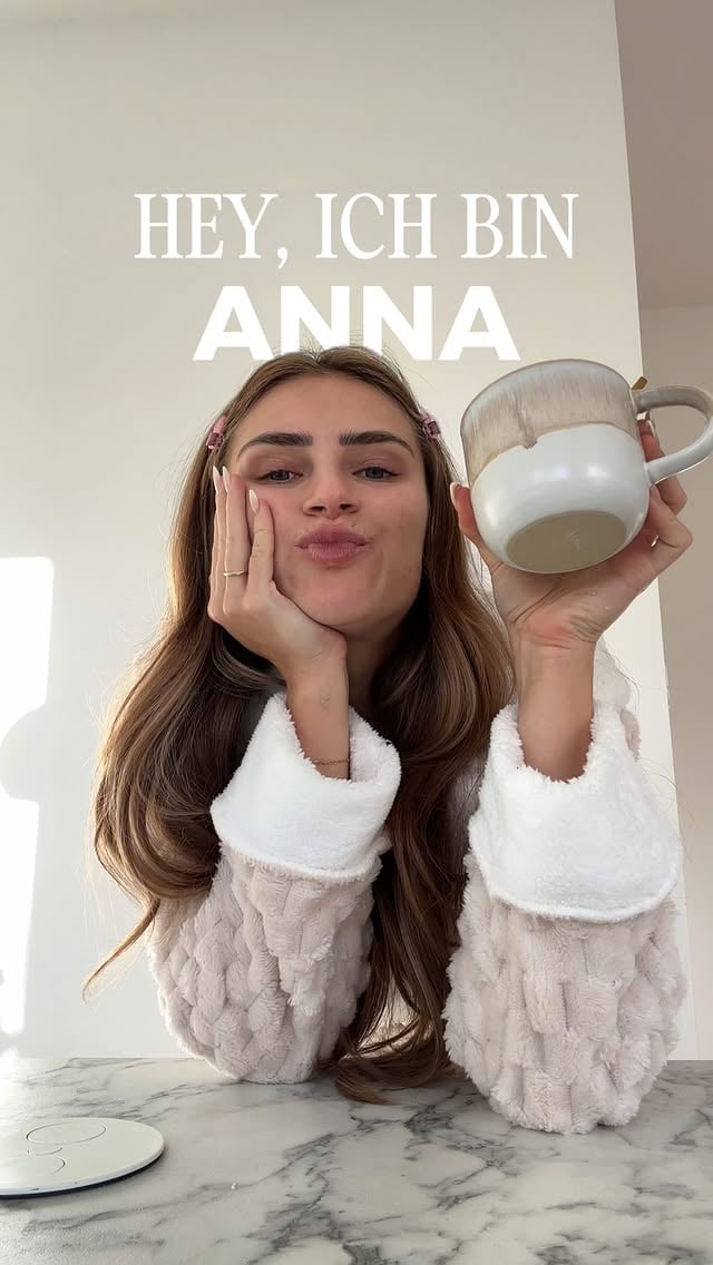 Irgendwo zwischen überfordert & übermotiviert ist die perfekte Beschreibung von mir und meinem Leben 🧚🏻✨ by @annavonklinski