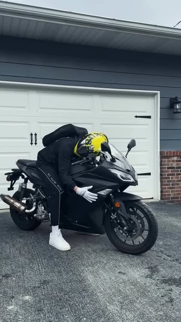 What started it all on this page🙏🏼

#motorcycle #moto #bikelife #motorbike #r #yamaha #bike #biker #honda #biketok #motorcycles #kawasaki #ktm #bikersofinstagram #suzuki #ride #instamoto #ducati #tiktok #bikers #motolife #motor #bmw #motorsport #booktok #reelsinstagram #motogp #explore #motorcyclelife #staysafe