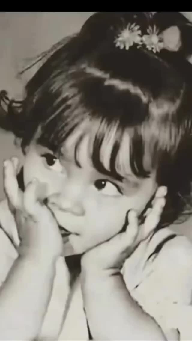 Cada una guarda una historia, un aprendizaje y un momento que marcó mi camino.Hoy, en este 2026, miro atrás con gratitud y hacia adelante con ilusión, sabiendo que aún falta mucho por recorrer y mucho por lograr.Este viaje apenas continúa. Gracias ✨#aylinmujica #gracias by @aylinmujic