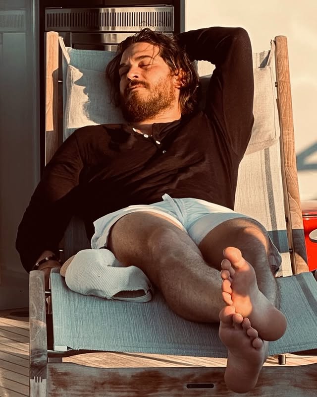  by @cagatayulusoy