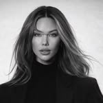 Adelina Novak 🕊(adelinanovak)'s profile avatar