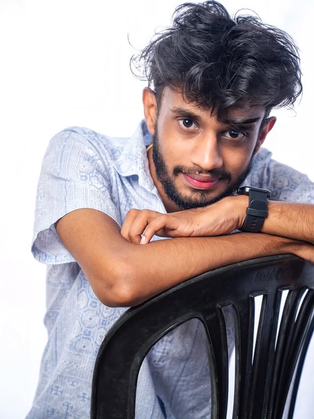 Silent style, loud presence. 🤍✨❤️‍🔥......#instastyle #mensfashion #portraitphotography #simplelook #photooftheday by @models_insta___