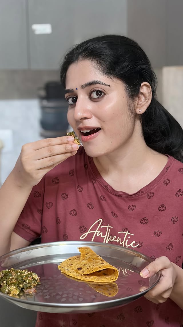 My diet lunch 🥙| Healthy lunch Recipe🥗| Sam & Prasi ❤️Full video in our YouTube channel 📹Link in bio 🔗#trendingreels #samandprasi #vlog #youtube #healthyrecipe by @sam_prasi