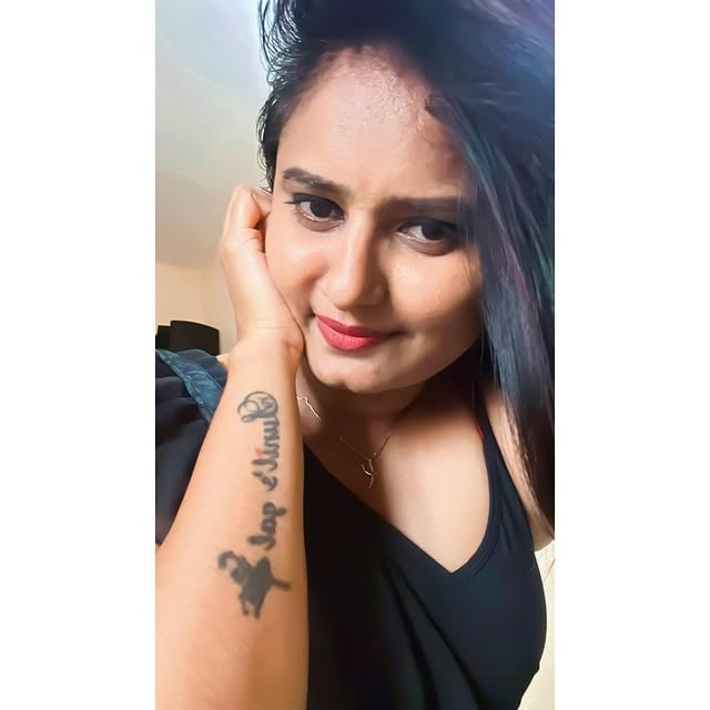 Be a first rate version of yourself 😉not a second rate version of someone else 😏•••••••Be the best of what ever you’re 😉😍😏••••••{explore,Instagram,fashion ,for you,love urself}••••••#beyou #dontbother #honest #strongwomen #womenpower #selflove #first #best #blacklove #sareelove #sareefashion #instadaily #instalike #ilovemyfollowers