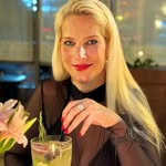 @politicsmeetsbeauty