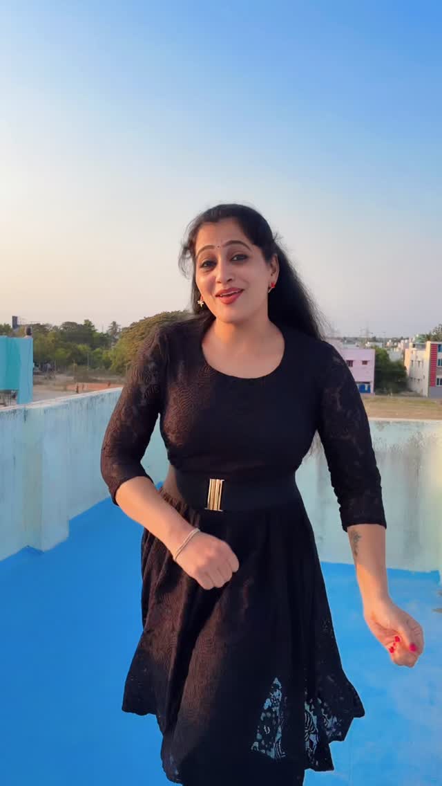 Naan chinna ponnu sevaazhai#nicesong#helanloveu14 #pondicheryqueen #helan #trendingreels by @helanloveu14