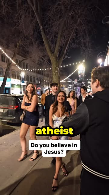 Do you believe in Jesus?
.
.
.
#streetinterview #nightlife #christian #catholic #jesus