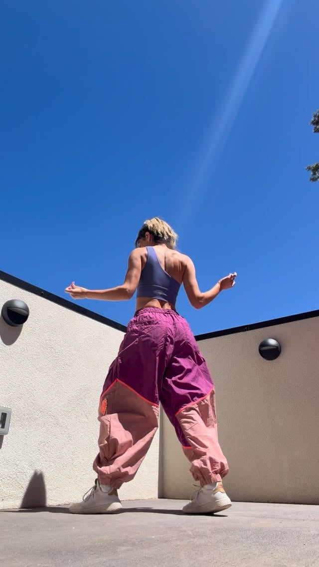 just a dancin 🌞 by @ecruz_n
