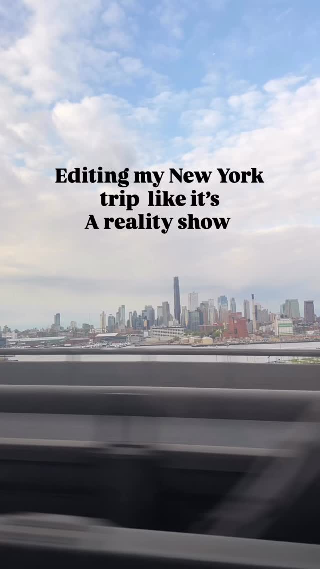 Loved every minute in New York! Thank you @penamerica for inviting me and opening the door to understanding the transformative power of graphic novels! Big shout out to @jenniferlholm @matthewholm @robinhaart and moderator @studiojjk for a wonderful panel! by @yesimhotinthis