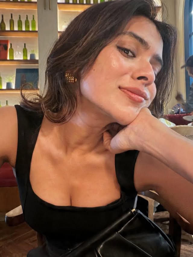 Jawline…….Hallelujah!! 💒 by @ihebahp