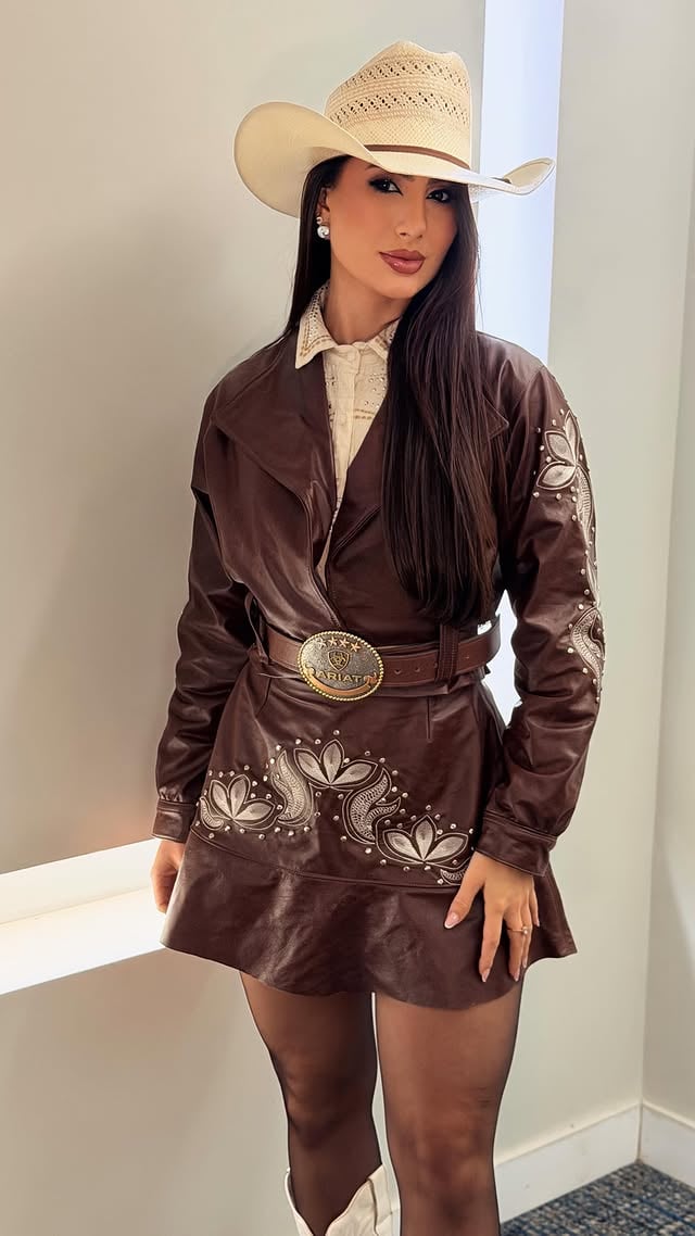 Arrume-comigo pra @expoingaoficial 🥶🤎Look: @oficialbo Make: @jordanarodriguesmakeup Hair: @alestedilepenteados by @amandazerede