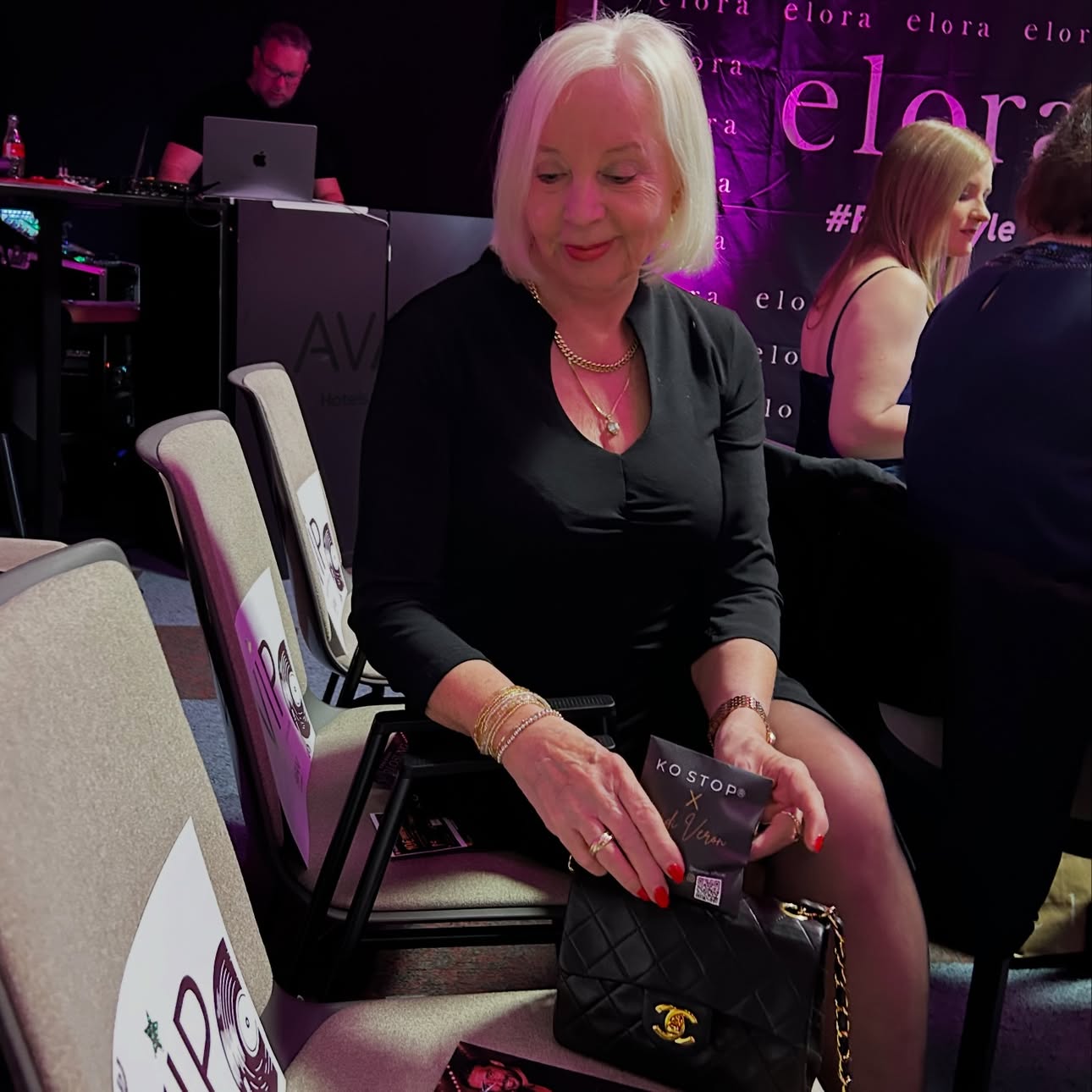 Swipe left ⬅️⬅️⬅️Guten Morgen ihr Lieben ☕️Zurück aus Frankfurt wünsche ich euch einen schönen Sonntag. Ich war dort zur Elora Fashion Show im Avani Hotel @avanifrankfurt. Es war ein super schöner Abend mit einer grandiosen Fashion Show, tolle Mode von @mode_by_elora_deutschland, @triszdesign und @designawings. Auch die Location @avanifrankfurt war perfekt gewählt. Bei meinem nächsten Aufenthalt in Frankfurt komme ich wieder!Danke für die Einladung lieber Didi @didiveron_official. #whatanight #runwayshow #elorafashionshow #avanifrankfurtcityhotel #runwaymoments Werbung wegen Marken und Ortsnennung by @fashion_and_more_by_monika