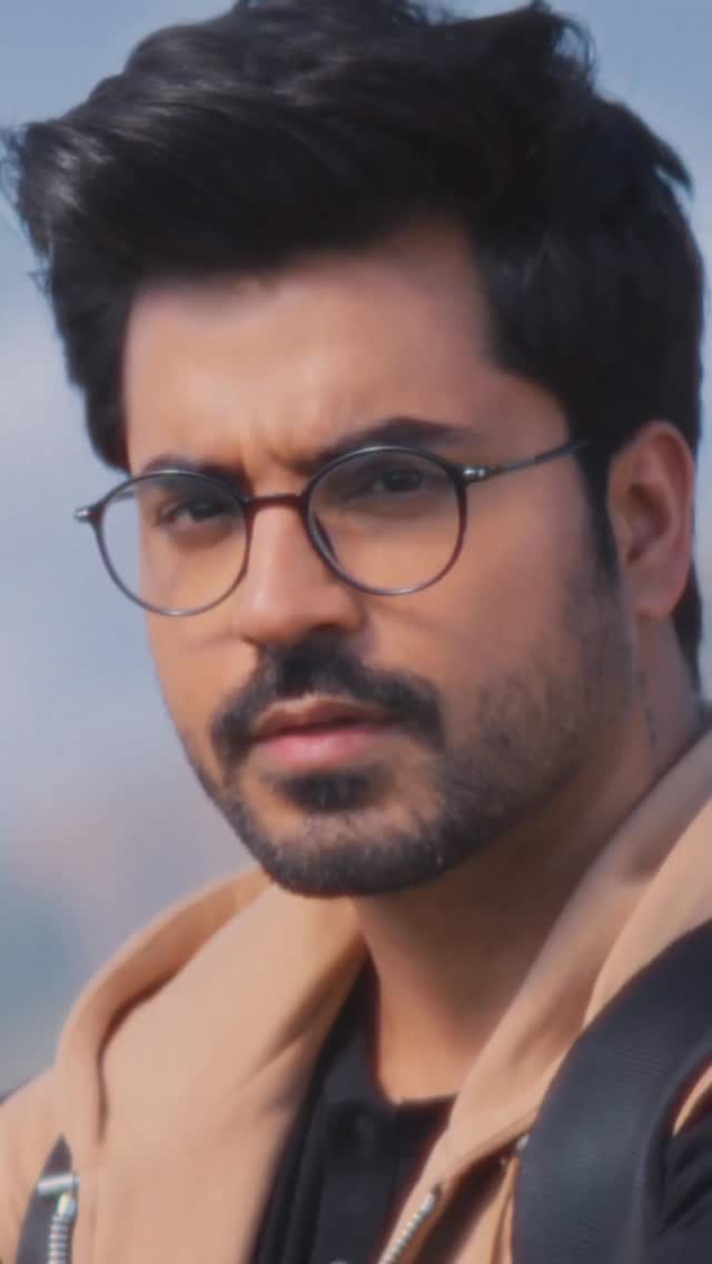 “Every scene has a heartbeat.”Featuring @welcometogauthamcity & @salonimisra Singer & composer @abrahamkhanna Lyrics @rockywkhanna Directed & edited by @directedbybhautik @nickhiel @pramodparmar20 @kankshasatra_ @whitepinkbluestudio by @whitepinkbluestudio