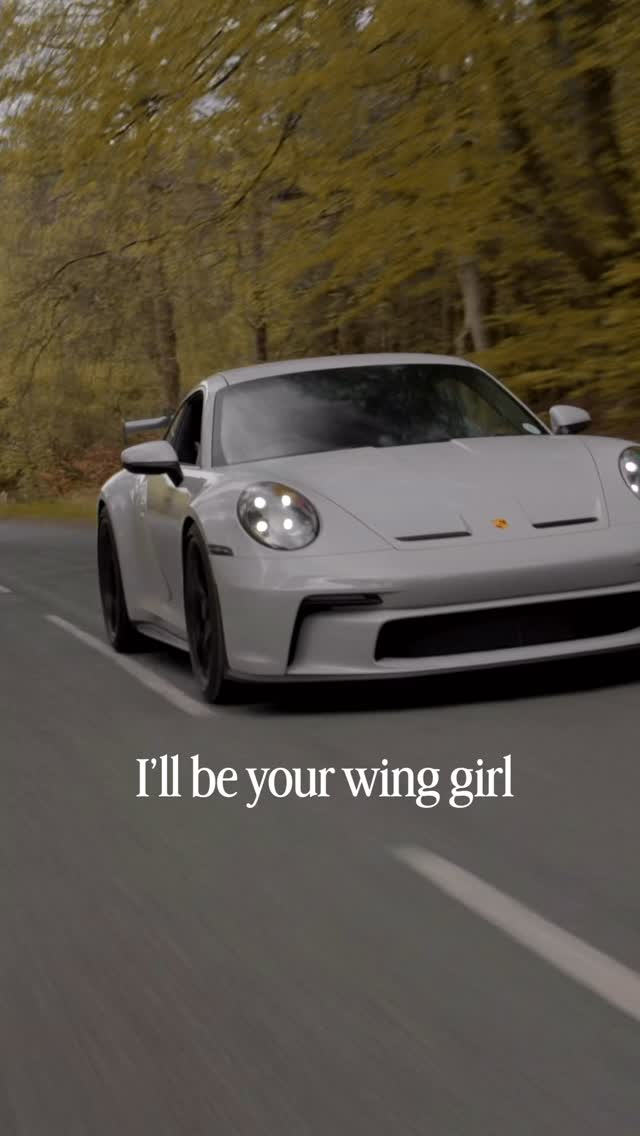 Hot take. I’m just not a touring gal. If it’s a GT3, it’s gotta have a wing, end of story. 🤝 #porsche by @queenb