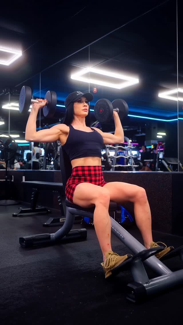 Nothing fancy just hard work 🫡 @americanbarbell by @ashleykfit