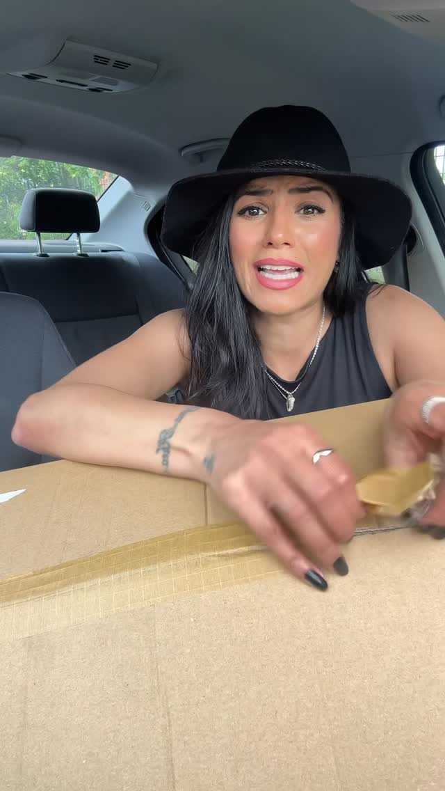 🎁 GIVEAWAY TIME WIN a £100 Mystery Box with @king_colis AD| I’ve teamed up with King Colis a French brand that sells certified lost parcels and trust me, this one is so fun!One lucky winner will receive a pre-packed mystery box worth around £100, full of surprise goodies! 📦✨To enter, all you need to do:✅ Follow me✅ Follow @king_colis olis✅ Comment & tag a friend 🎉⚠️ The winner must collect their prize in person from the Wolverhampton pop-up before Monday 25th May.📍 King Colis Pop-Up — Mander Shopping Centre, Wolverhampton📅 19th – 25th May 2026🕤 Tue –Sat from 9:30AM - 5:30PM | Sun 10:30AM - 4:30PM| Mon 25th from 10AM -5:00PMGood luck!! 💫 by @sureetkular