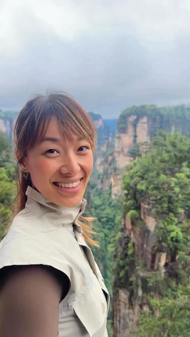 A volte viaggiare significa più di vedere posti nuovi, significa ritrovarsi, sentire le proprie radici, respirare la grandezza del mondo e riconnettersi con ciò che davvero conta.Zhangjiajie mi ha ricordato quanto noi umani siamo piccoli, quanto sia preziosa la vita e quanto sia potente la meraviglia che ci circonda🥹🤍