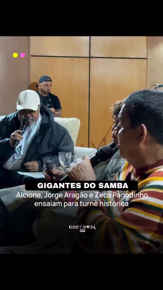 Alcione, Jorge Aragão e Zeca Pagodinho já começaram os ensaios para a turnê “Zeca Pagodinho, Alcione & Jorge Aragão - O Maior Encontro do Samba”. Em vídeo publicado pelo produtor da Marrom, @carlosmarao, os artistas aparecem reunidos interpretando “Mutirão de Amor”.Um dos destaques do espetáculo será o formato compartilhado, com os três sambistas dividindo o palco durante toda a apresentação, alternando vocais e momentos conjuntos. A proposta promete transformar o show em uma grande roda de samba, reunindo alguns dos maiores nomes da música brasileira. A estreia acontece no dia 6 de junho, no Maracanã, no Rio by @carnaval