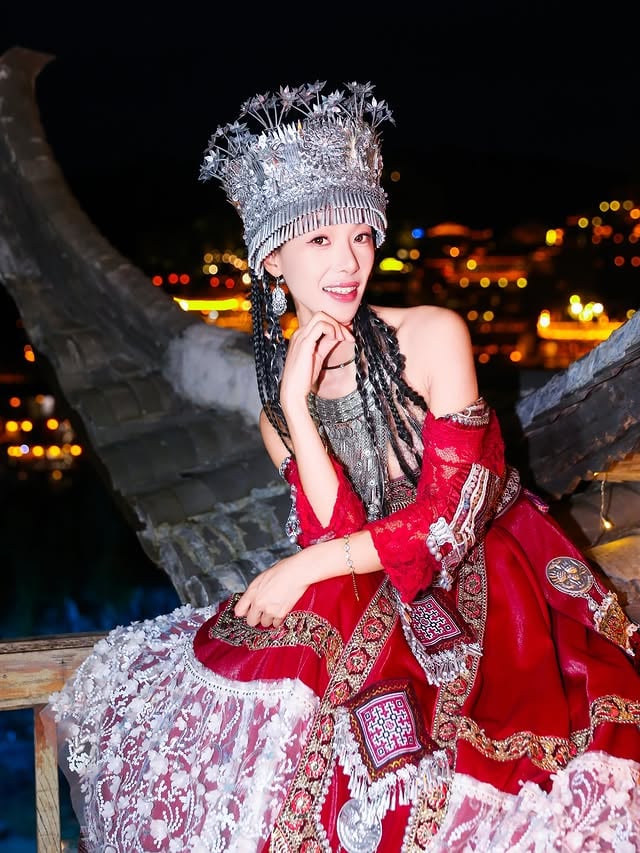 In un’altra vita secoli fa ero così🌶️🪭 #furong #travelchina #tujia