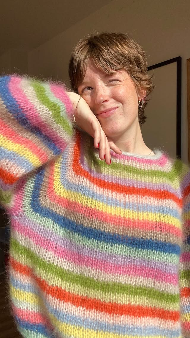 Look at my current finished testknit for @lesfillesducoeur 🌈The #sœurducœur sweater is still being tested but be careful: colorful stripes will be addictive 🤭🤞🏻Ad | Wool sponsored for #testknit by @lanagrossa silkhair in multiple colors 🌟#knitting_inspiration #knittersofinstagram #knitwear by @lesfillesducoeur