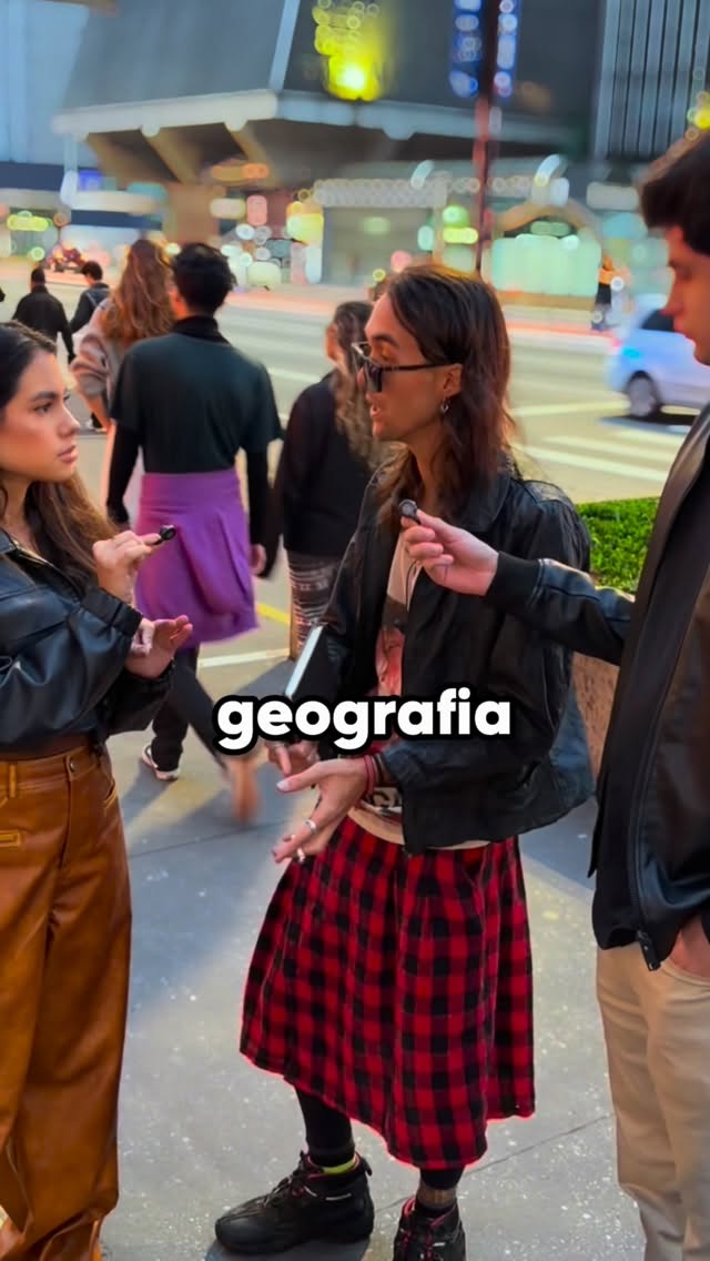  by @lorenacomeron
