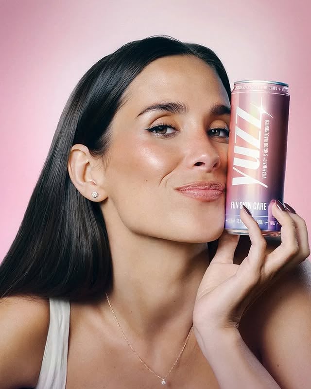Os presento a YUZZ Refresco por fuera skincare por dentro🥹💖 @drinkyuzz Publi ✨Ácido hialurónico ✨Vitamina C ✨Bajo en calorías by @mariapombo