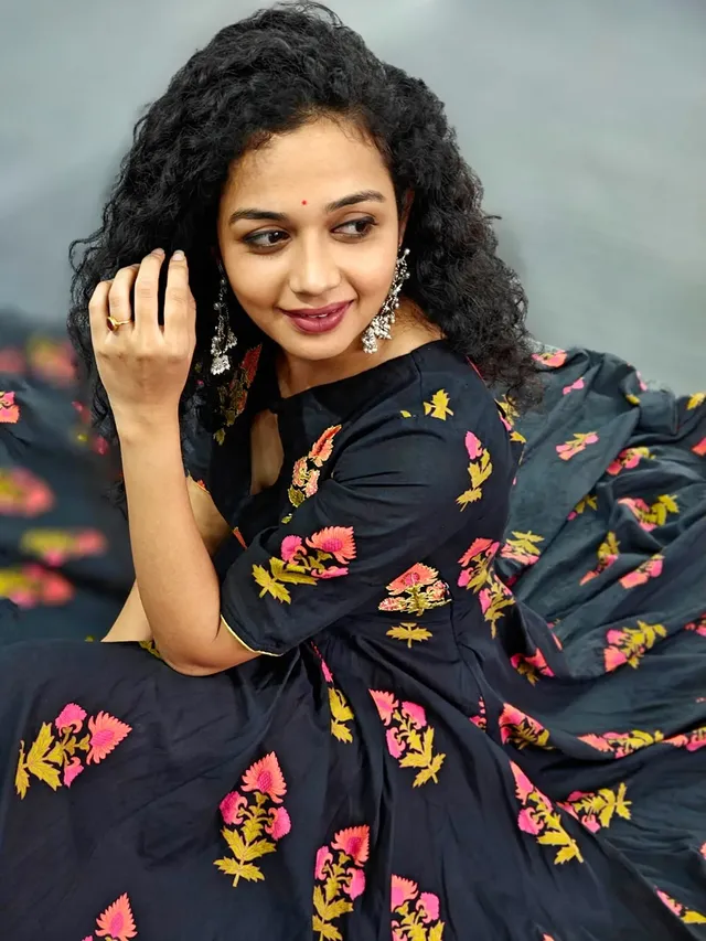 ✨✨#smile #bollywood #trending #goodhairday #rashmianpat[Song, love, vibe, happyme, curlyhairgirl, grateful, rashmianpat] by @rashmianpat