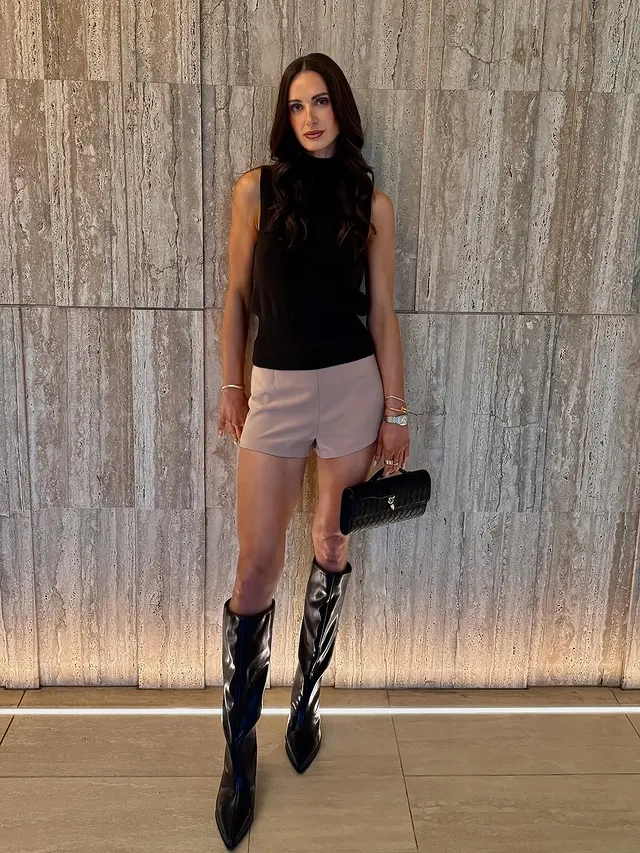 187 cm#tallgirl #tallgirlproblems #tallgirlsrule #tallgirlsrock #tallfemaleathletes #tallgirlsunite #tallwomen #teamtall #tallgirls #tallandproud #tallgirlsclub #tallandbeautiful #tallbasketballgirls #longlegs #legsforday #shedoesntneedheels #shestall #tallandstronggirlsworldwide #6ft2 by @tall_and_stronggirls_worldwide