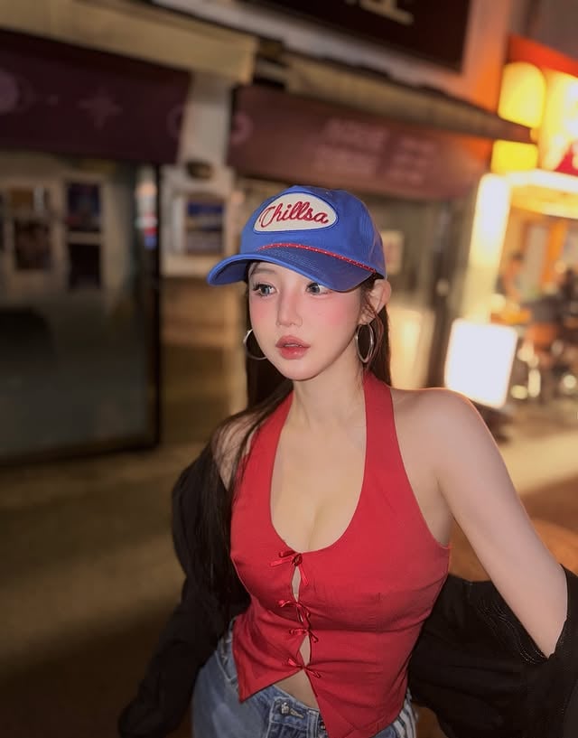 나도 힙지로 다녀왔다 최고야🥹6/4일 오후6시에 새롭게 오픈되는 칠사 모자들 🧢🧢🧢저는 먼저 받아서 써봤어요! 진짜 이쁘지요….ꈍ◡ꈍ칠사 오픈 언제되냐고 연락 가장 많이 받은듯… (전 지분 없는데용 🥹) 아무튼 생맥주 최고 🍺❤️ by @djsura_official