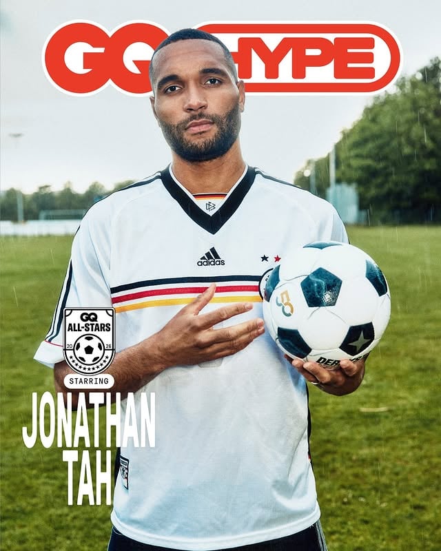 🇩🇪 @jonathantah gehört seit Jahren zu den zuverlässigsten Innenverteidigern Deutschlands. Trotzdem steht er jetzt vor seiner ersten Fußball-WM – und das direkt als gesetzte Stammkraft im Team von Bundestrainer @julian.nagelsmann.Besonders wird das Turnier für Tah auch wegen eines Vorrundenduells: Deutschland trifft auf die Elfenbeinküste, das Heimatland seines Vaters, mit dem er sich eng verbunden fühlt. Mehr dazu erfahrt ihr im GQ Hype über den Link in der Bio.Dieser GQ-Hype wurde im Rahmen von #GQAllStars veröffentlicht, unserer weltweiten Kampagne zu den spannendsten Fußballern dieses Sommers._______🇬🇧 @jonathantah has been one of Germany’s most reliable centre-backs for over a decade. Yet this summer marks his first World Cup — and he arrives as a key starter in @julian.nagelsmann’s squad.The tournament carries special significance for Tah beyond football: Germany will face Côte d’Ivoire in the group stage, the country his father comes from and one he feels deeply connected to. Find out more in GQ Hype via the link in bio.This Hype was published as part of #GQAllStars, our global campaign for this summer's most exciting footballers.#GQGermany #GQAllStarsFotos: @magnuslechnerStyling: @leochromGrooming: @uli_wissel @uschirabeagency @typologyparisRedaktion: @dermottiBildredaktion & Produktion: @alexavonwhoFotoassistenz: Matthias Somberg, Samuel Geller by @jonathantah