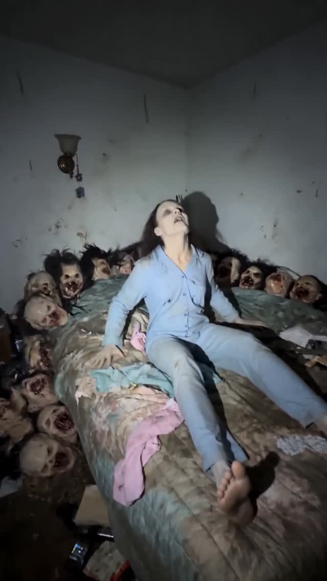 the smell of rot by @voidstomper