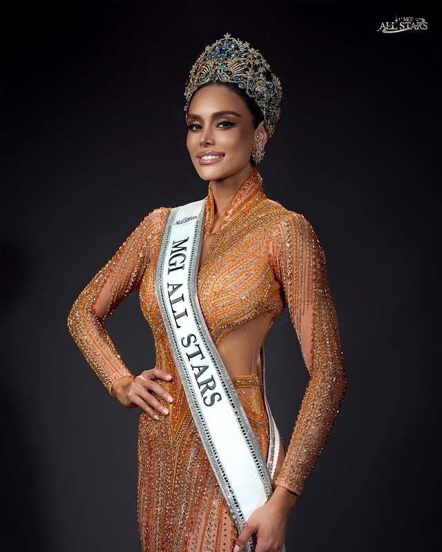 Official Portrait of the first-ever 𝐌𝐆𝐈 𝐀𝐥𝐥 𝐒𝐭𝐚𝐫𝐬 (1st Edition)🇨🇴 Vanessa Pulgarin – ColombiaA shining star with a timeless presence. Congratulations on this achievement.#MGIAllStars#MGIAllStars1stEdition by @mgiallstars_official