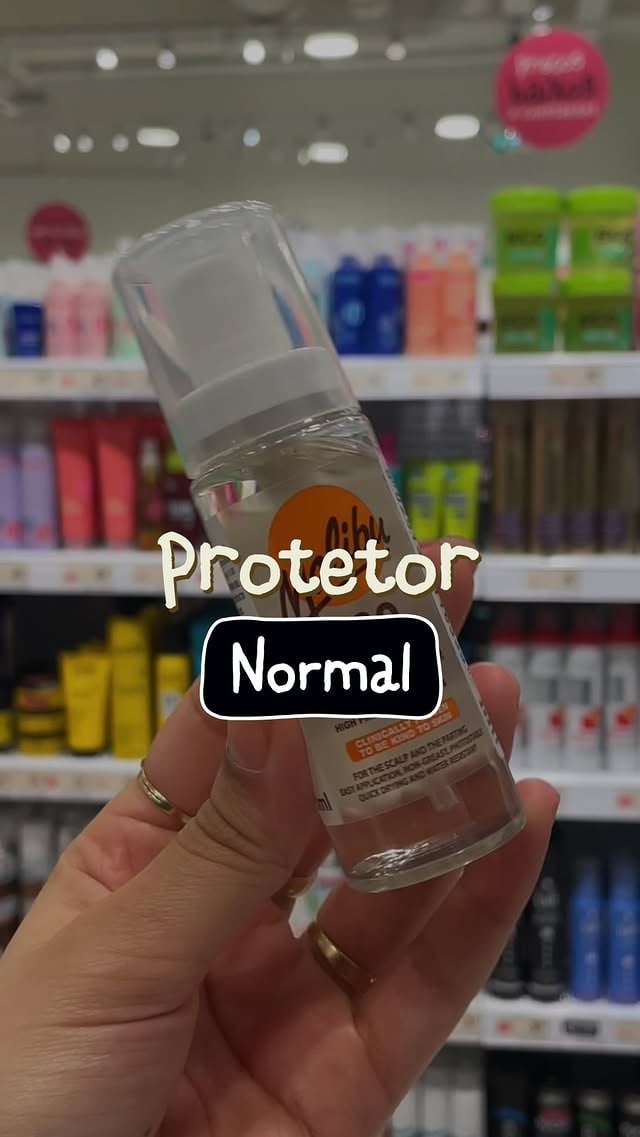 Pensavas que o protetor solar era só para a pele? 🤔☀️Chegou à Normal o novo spray para proteger o couro cabeludo da Malibu. Um essencial para os dias de sol!Já o encontraste na tua loja?#normal_portugal #malibu #verão #sol #praia by @normal_portugal