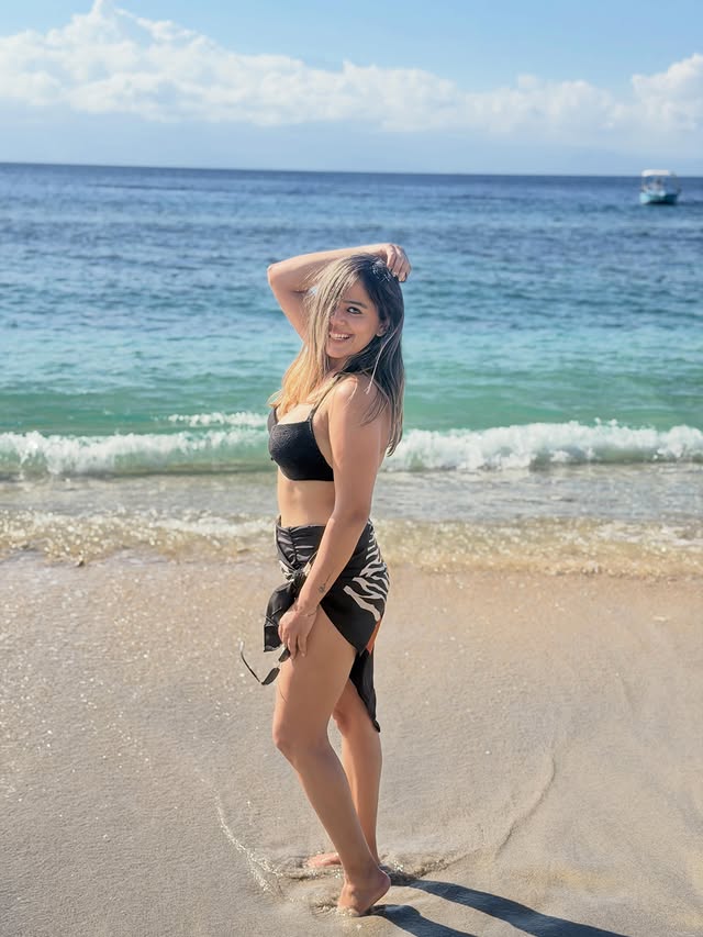 Archive-worthy? I think not. 
Another Bali Dump 🌴 
P.C - @purushottam.patil512  @k.awasthi__ 
.
.
.
#BaliDiaries #BaliVibes #IslandLife #BeachGirl VacationMode