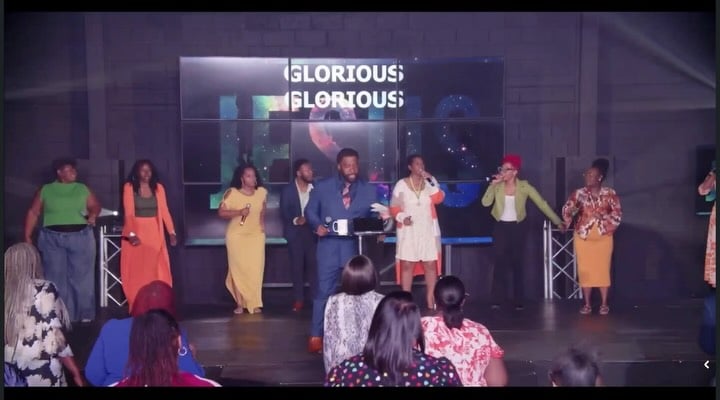 We churched Sunday @excelchurchworldwide 😮‍💨🙌🏽 Nobody can do it like the legendary @lesliepace_ 💯 A GLORIOUS TIME WAS HAD‼️ I love my squad. Cross blazed @cassiusjay07 🎹🔥@slick_rick_0 🥁🔥 @simf._ lead 🎸🔥 @_jakeman._ bass 🎸🔥 by @alexisspightlikelight