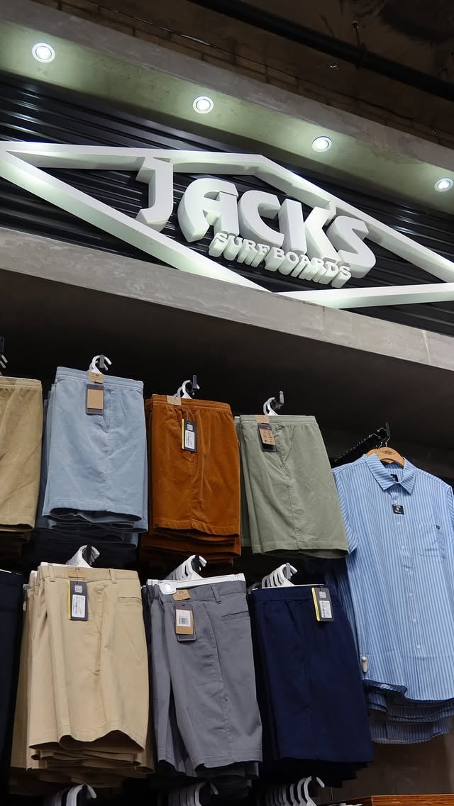 California summer style starts at Jack’s ☀️🌴Stop by in-store and shop our latest summer finds!#jackssurfboards #californiastyle #beachstyle #surfstyle #summerfits by @jackssurfboards