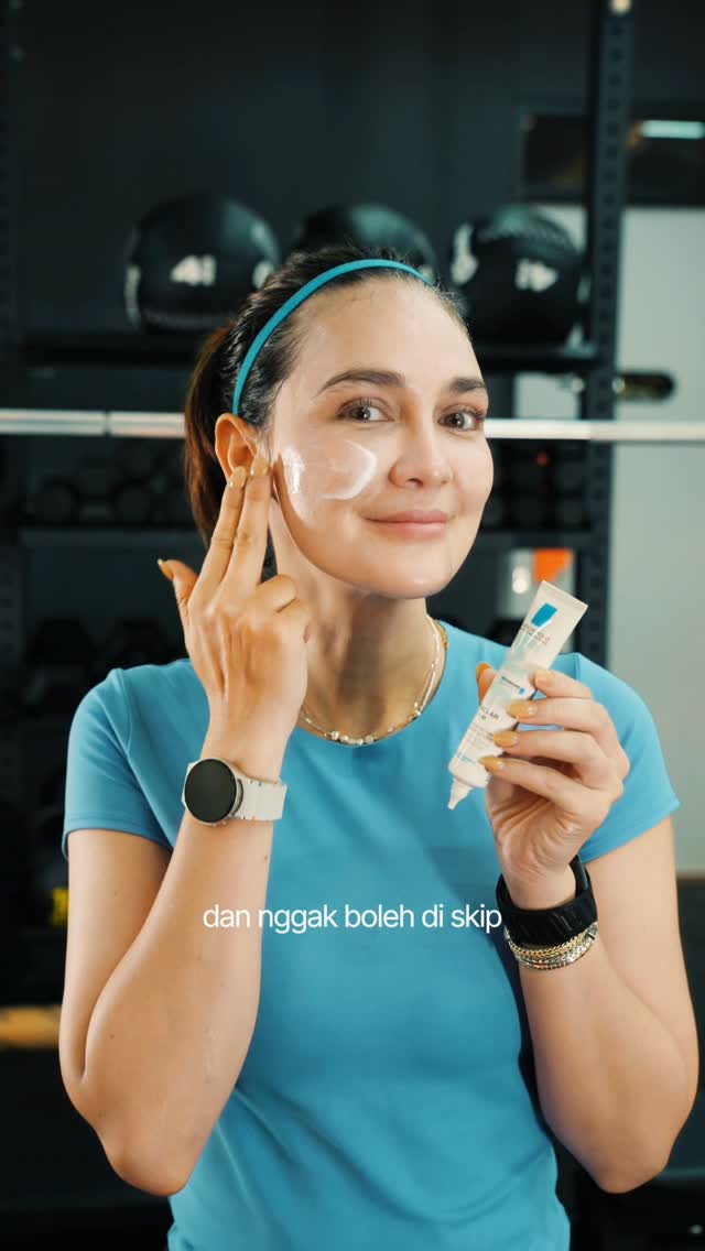 Preparation isn’t just about race day. It’s about the small things you do consistently every day💪🏼✨

Latihan jalan terus, pakai La Roche-Posay Effaclar Duo+M juga harus! ✅💙 Sweat it out. La Roche Posay will take care of your skin

See you at HYROX Jakarta.

@larocheposay
#LaRochePosaySkinInAction #CancelJerawat #LaRochePosayID
