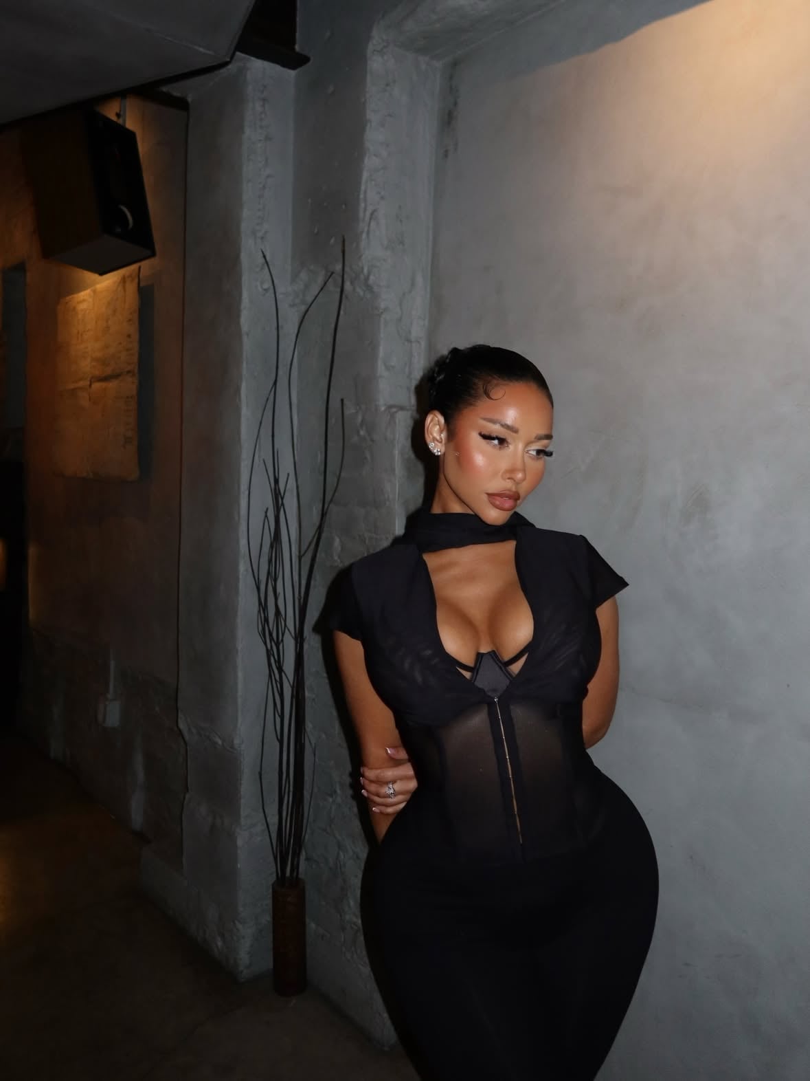 For the ladies🖤 @FashionNova