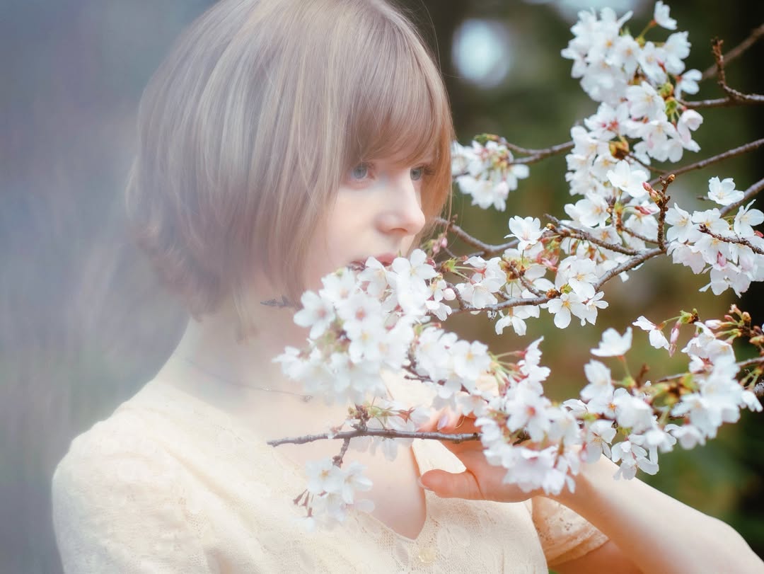 Moving through petals 🌸