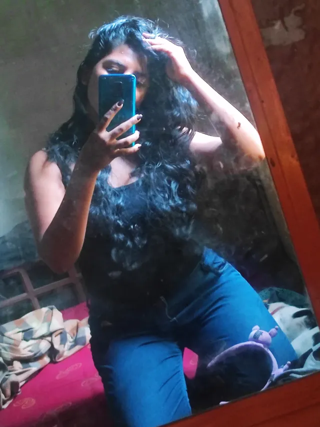 Home mirror 🪞🔥😶‍🌫️ #MirrorSelfie #hometown #selflove #photographylovers going with Malayalam tending sound💥😂 by @models_insta___