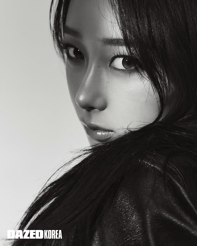 @dazedkorea @loewe 
사랑니 뽑고 촬영이란…🤭🫂🌻
#dazed #loewe