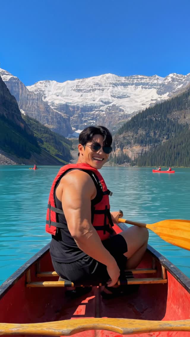 Doesn’t matter where we are… I take any opportunity I can to get a laugh 😆💪🏻 

It goes without saying that Lake Louise has incredible scenic views. It’s like a postcard come to life… doesn’t it look like I’m using a green screen?! Haha

See more at jaeyoungjoon.com 😄

#lakelouise #rockymountains #alberta #travelalberta #canoe