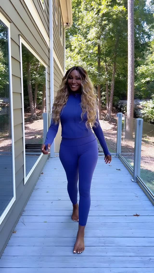 Woke up feeling beautiful, rested, grateful, fulfilled, & blessed to see another day. 
Peace, staying productive, good health, exciting work projects, family, LOVE, and keeping God first is all I need. That’s all.
Have a great weekend everyone.💙

#lakebailey
#limitedaccess 
#godswill
#love