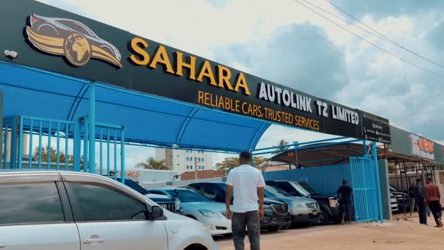 🚨🚨DONE DEAL: Baada ya mazungumzo ya muda mrefu leo nimefikia makubaliano ya kusaini mkataba na kampuni namba moja ya kuuza na kuagiza magari Tanzania @saharaautolinktz kama Balozi wao Mpya✅Kila kitu kimekamilika hivyo Hans Rafael ni balaa jipya@saharaautolinktz ✅Asante Mungu,asanteni Wadau wangu 🙏Kama unahitaji gari kali na ya kisasa tucheki kupitia 0791666101. by @hansrafael14