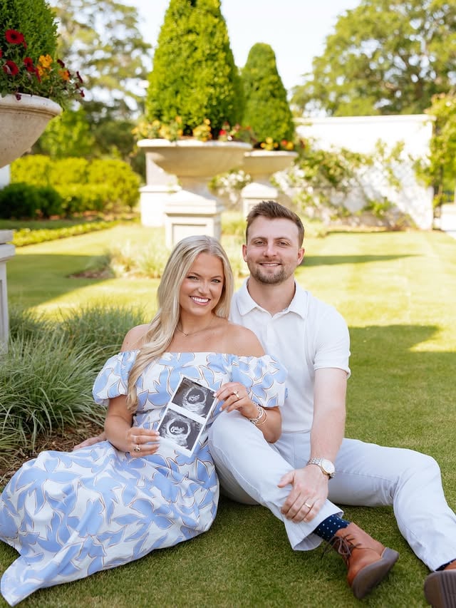 Crane party of 3 coming early December! Thanking the Lord for a sweet baby boy we can’t wait to meet! 🩵