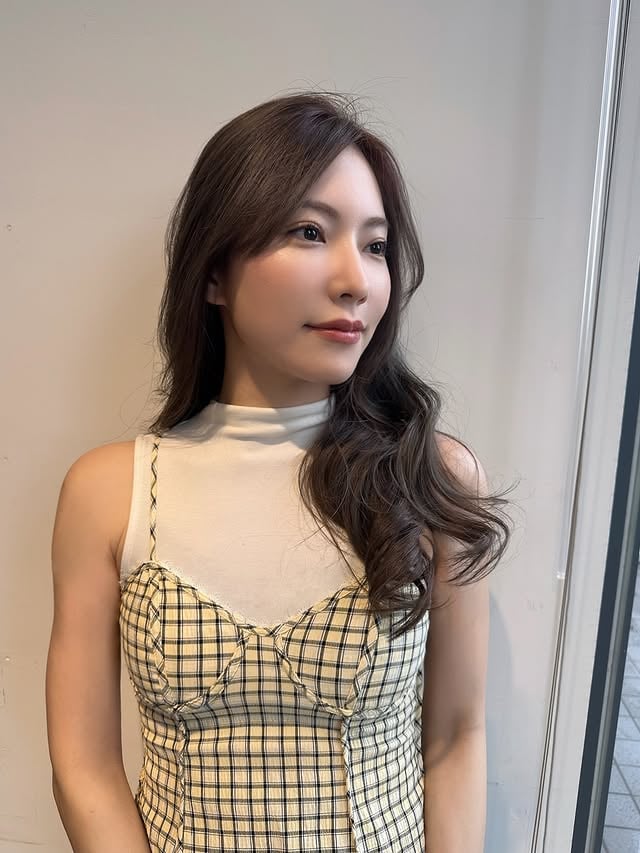 代官山RITZで髪のメンテナンス✨だいぶ色が抜けていたので、今回は改めてカラーを入れてもらいました🤍ツヤも復活して、気分までリフレッシュ☺️✨ありがとうございます🫶美容室帰りに、原宿のポップマートへ！ミニラブブちゃん（今更）とクライベイビー？のぬいをお迎えしました。@satoruabe18 #代官山#ヘアケア #ヘアカラー #美容day #ロングヘアー by @hoshino_kanade_