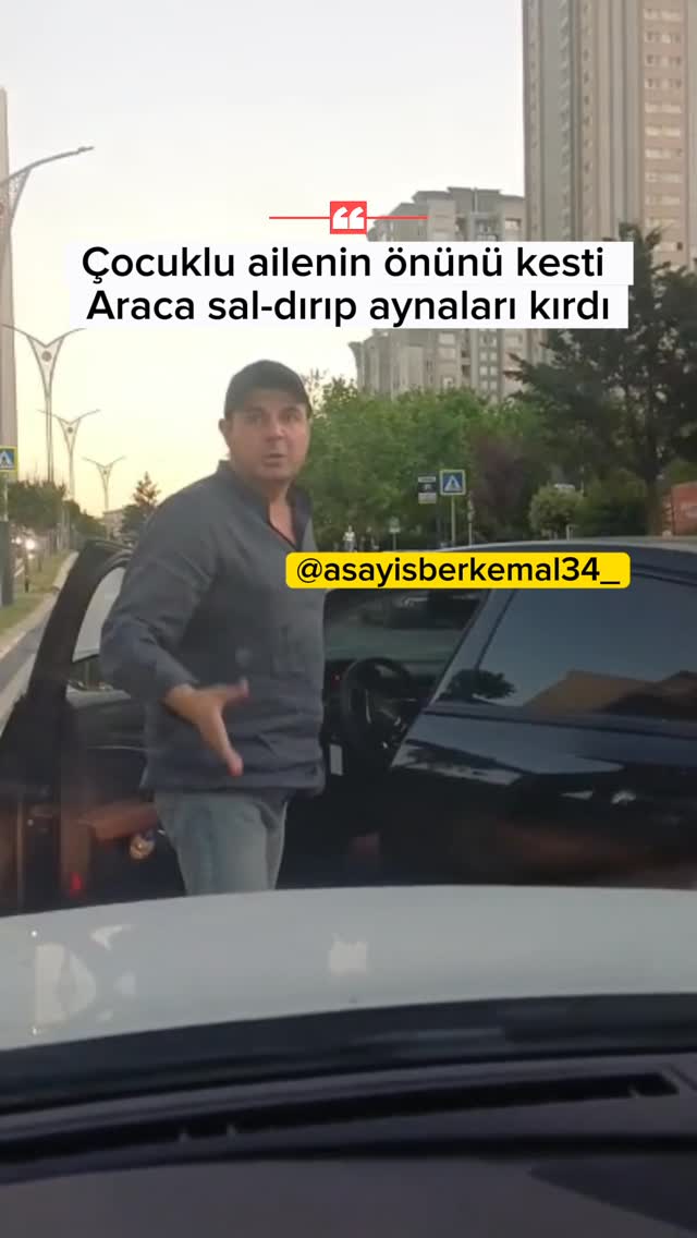 İstanbul Ataşehir’de iddiaya göre, kendisine yol verilmemesine sinirlenen bir sürücü, trafikte tartıştığı çocuklu ailenin aracının önünü keserek sal-dırıda bulundu.